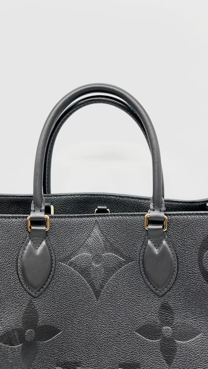 Like. New LV OTG Mono Black. MCHP|13415