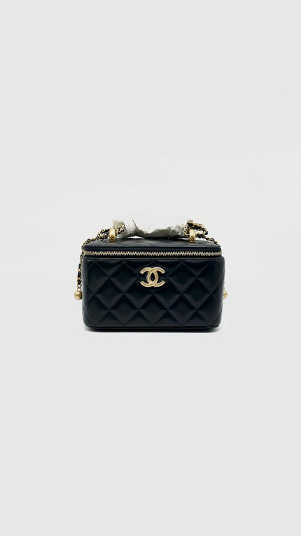 Brand New. Chanel Small Vanity Case Black Lambskin GHW. APU84T06|15113