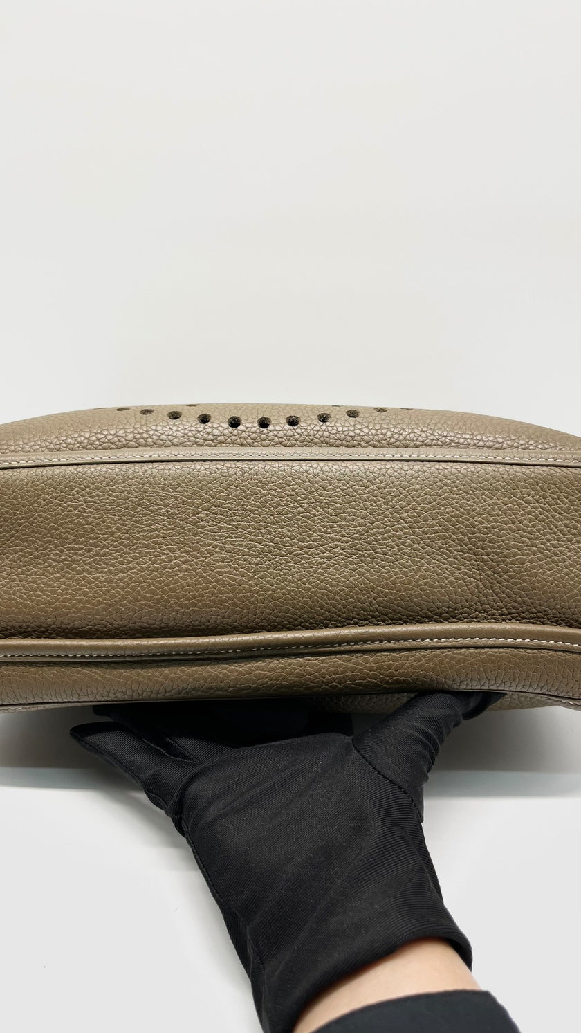 Preowned. Hermes Evelyne GM 3 Etoupe Clemence GHW. YBS007ZB|14258