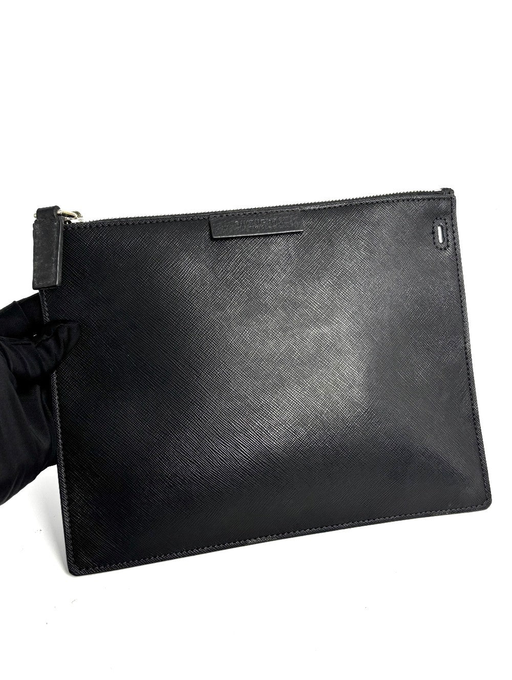 Preowned. Givenchy Wristlet Clutch Black. ARB1116|11868