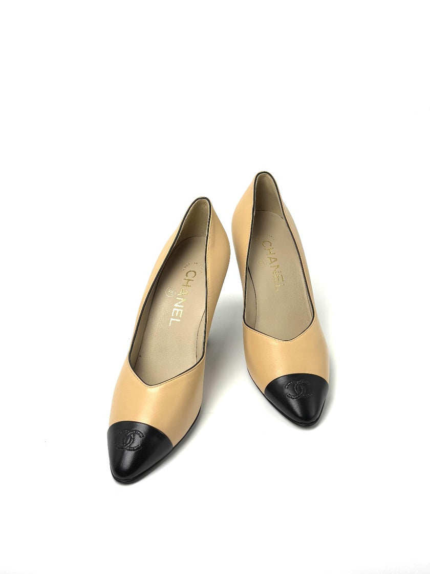 Brand New. Chanel Heel Beige Black Heel. 36|7673