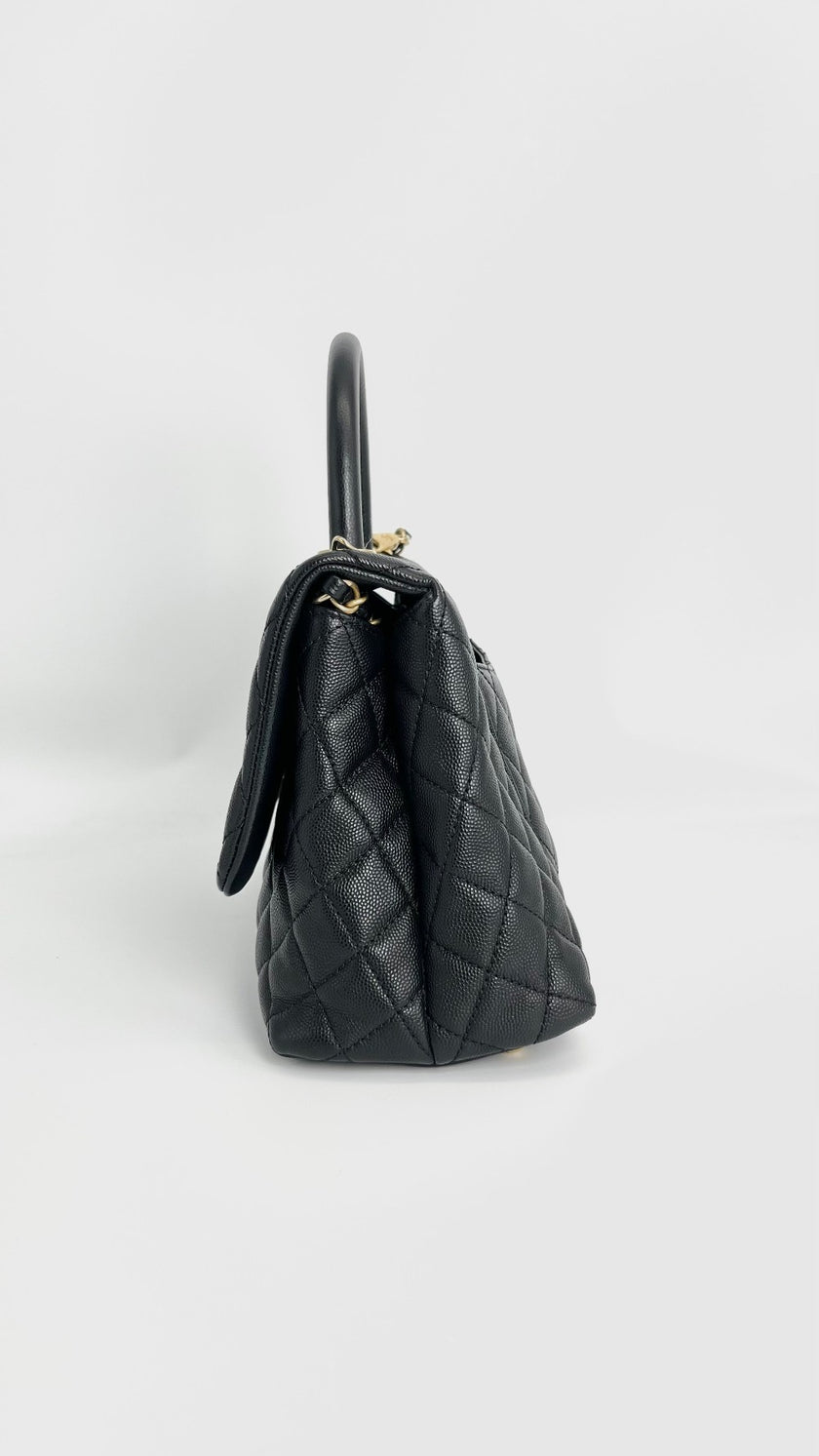 Preowned. Chanel Medium Coco Handle Black. 24190925|3991