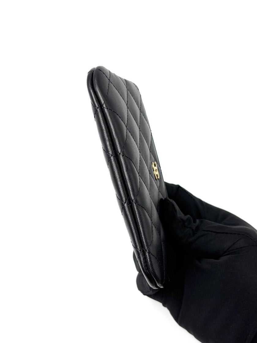 Unused. Chanel O Case Black. 25050858|6675