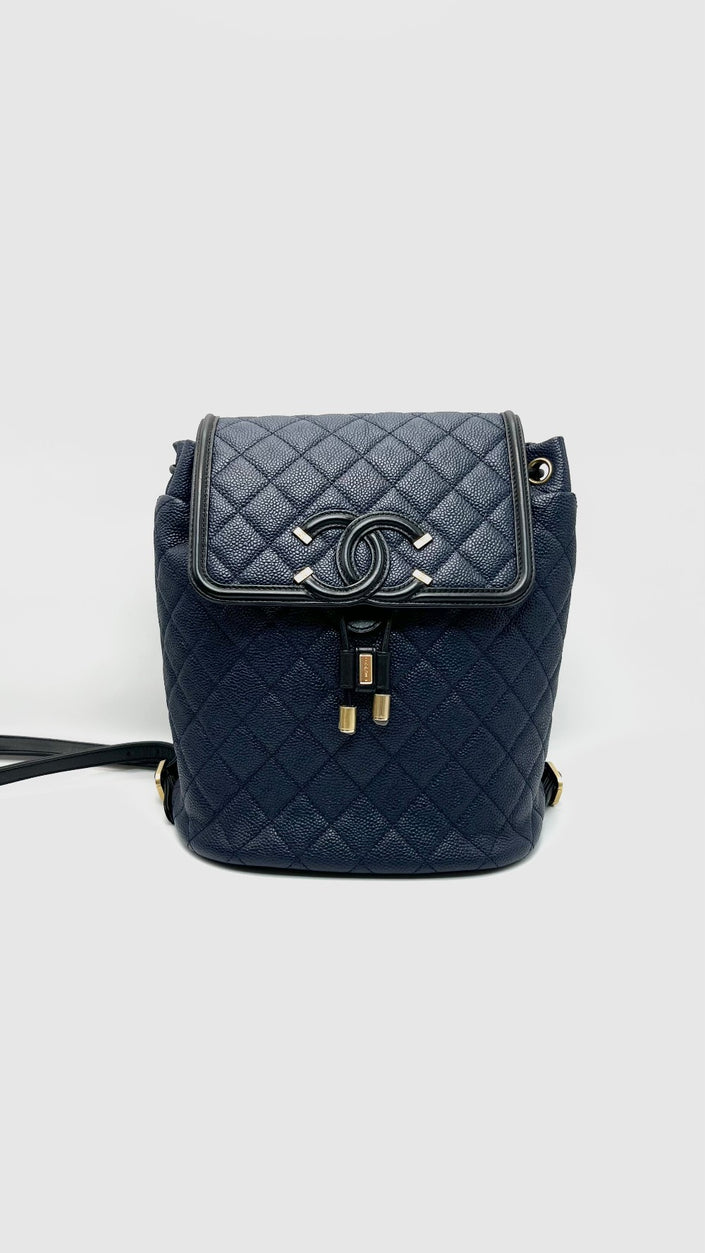 Preowned. Chanel CC Filigree Backpack Caviar Blue GHW. 26313130|16548