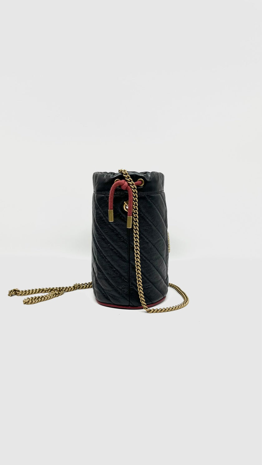 [SALE] Preowned. Gucci Marmont Mini Bucket Chevron Quilted GHW. 573817525040|10856