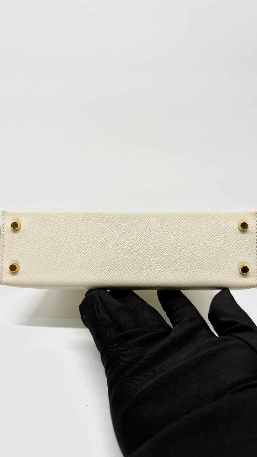 Preowned. Hermes Mini Kelly Nata Epsom GHW. BMM719PY|13741