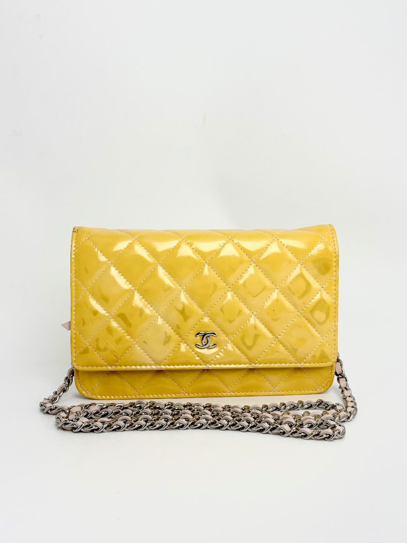 Preowned. Chanel WOC Yellow/Light Pink Patent SHW. 17287849|12860