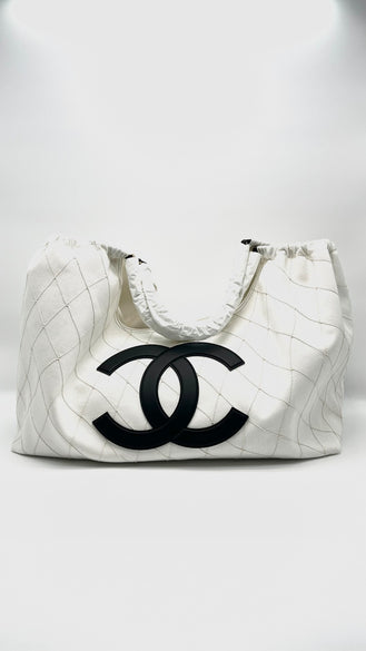 Brand New. Chanel Small Shopping Tote Denim Bag GHW. TNG85AG7|16746