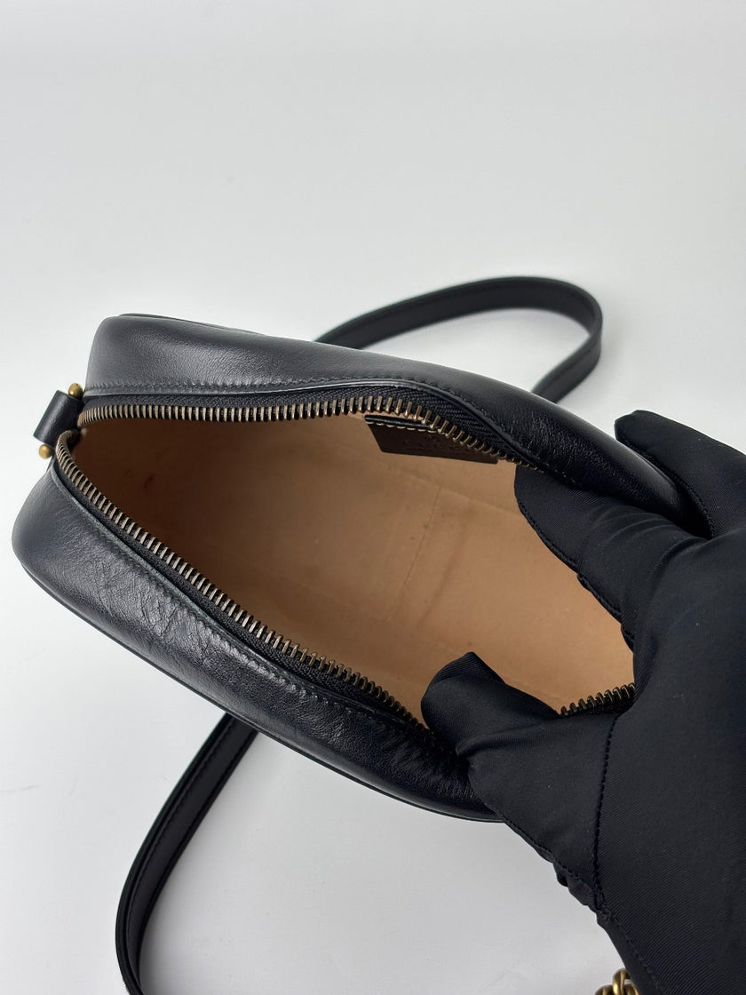 Preowned. Gucci Marmont Camera Case Black. 448065-204991|5874