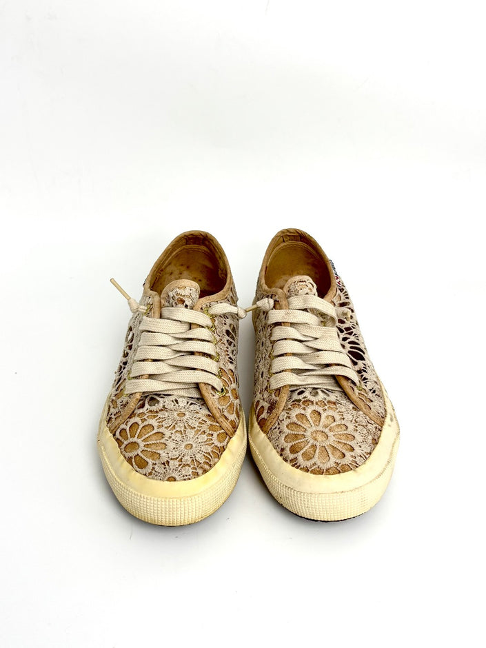 Preowned. Superga Sneakers. 39.5|12586