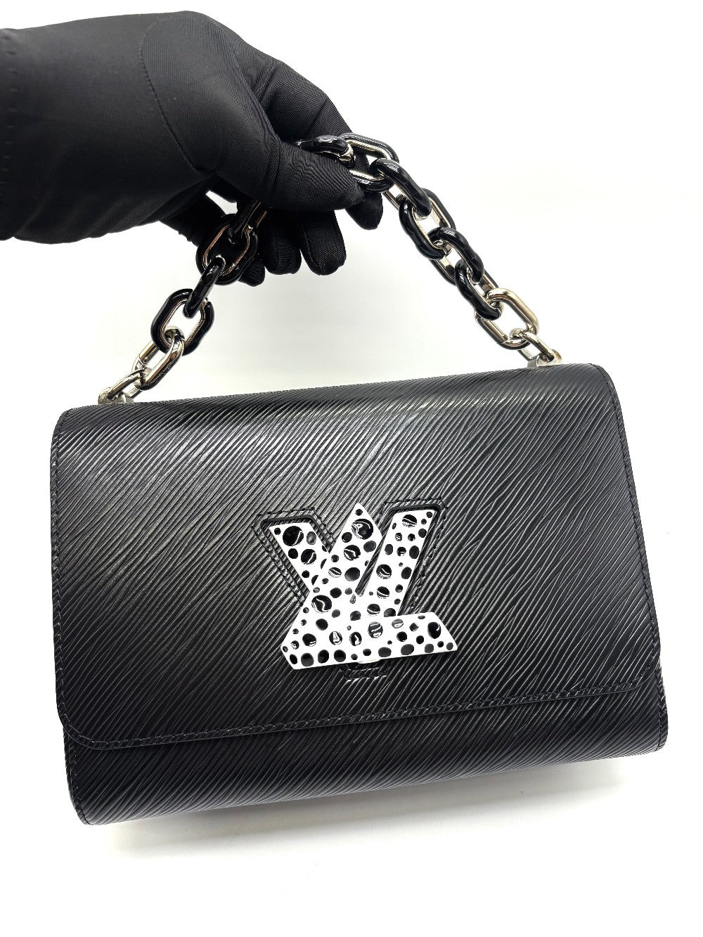 Brand New. LV Twist Yayoi Black/White PM|17676