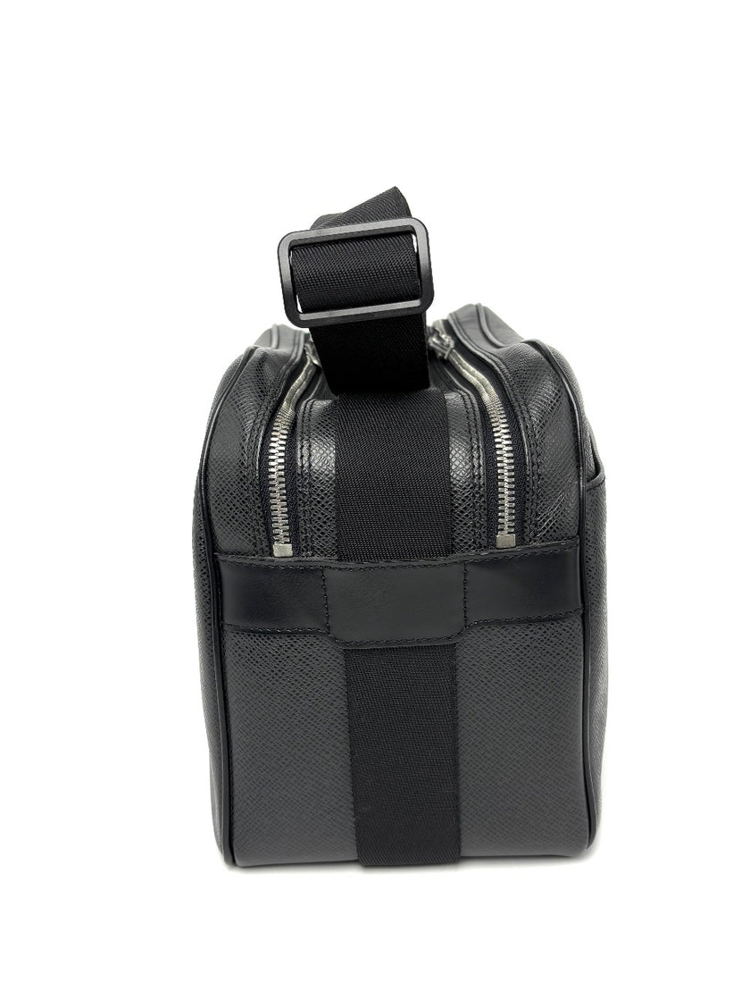 Preowned. LV Double Zip Bag Black. SP0062|8192