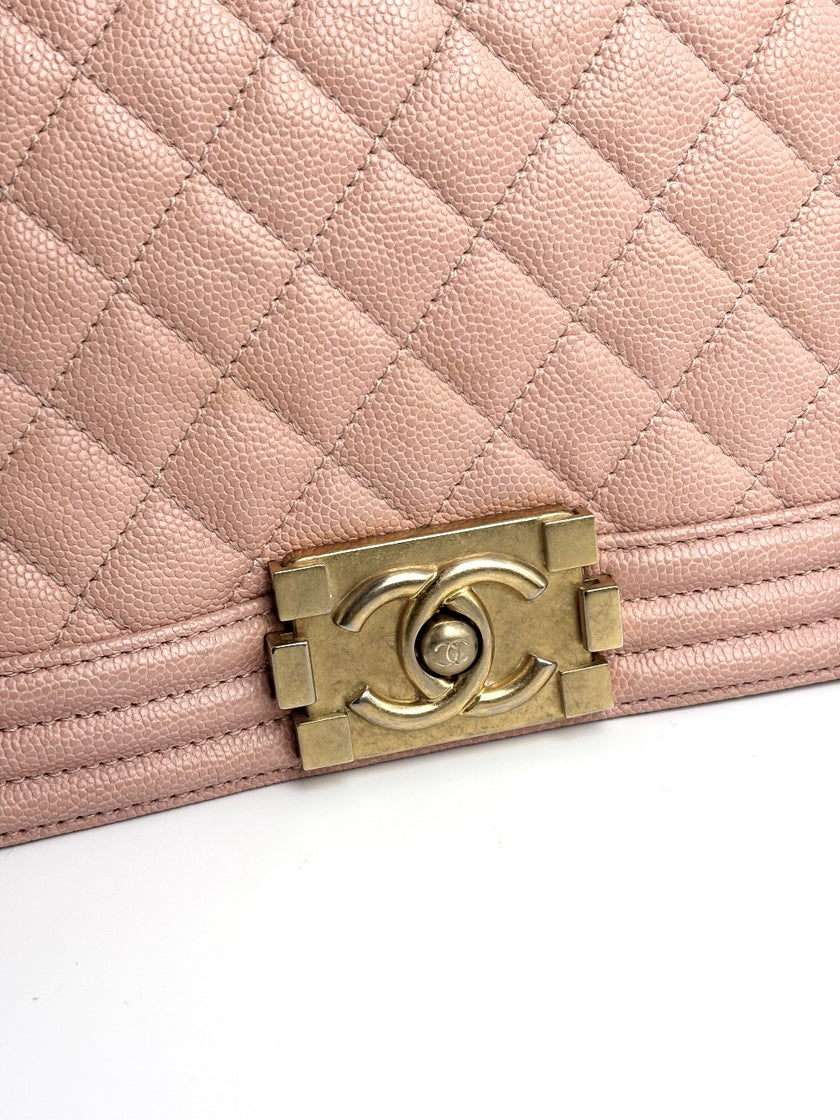 Preowned. Chanel Leboy Old Medium Light Pink. 25398279|4311