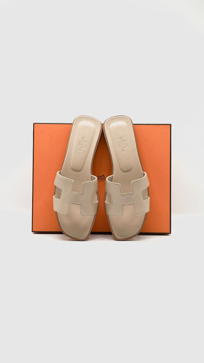 Brand New. Hermes Oran Nude Beige. 38|6901
