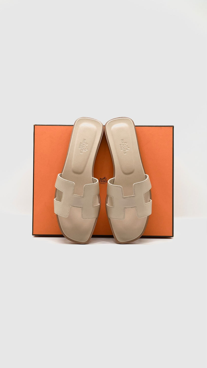 Brand New. Hermes Oran Nude Beige. 38|6901