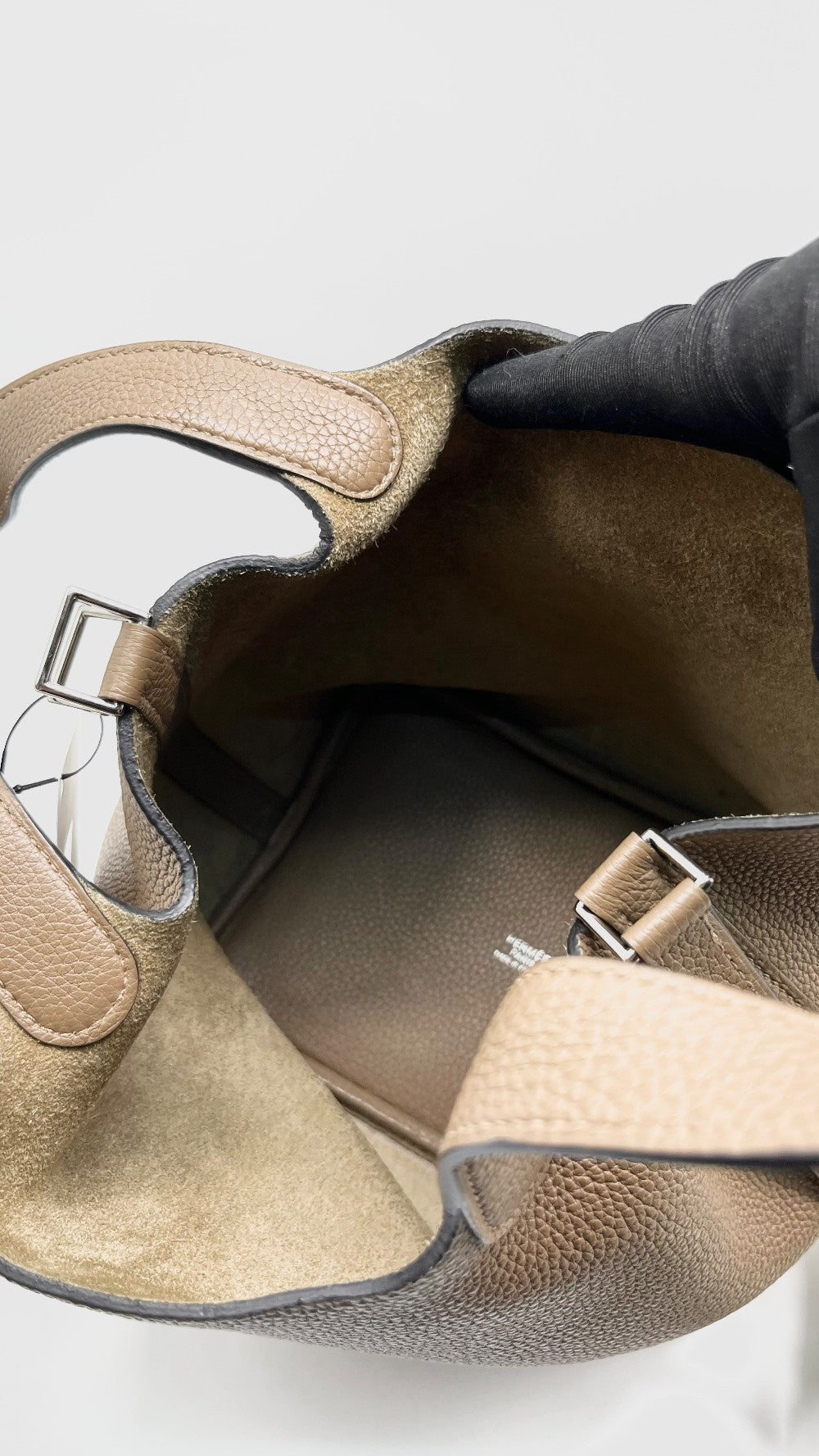 Preowned. Hermes Picotin 18 Beige De Weimar Togo PHW. YIT009AC|14292