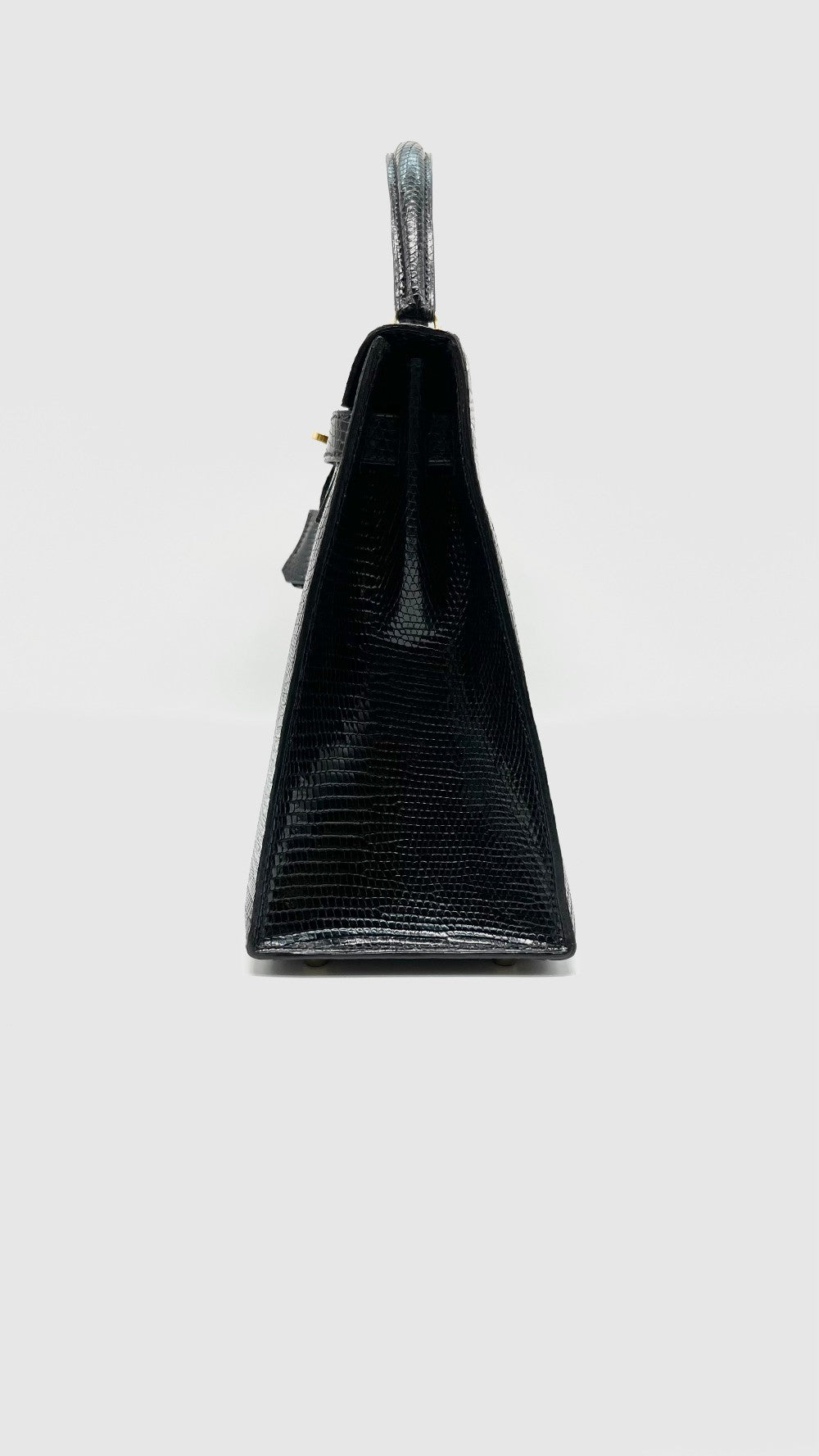 Preowned. Hermes Kelly 32 Noir Lizard GHW. U Circle R|11221