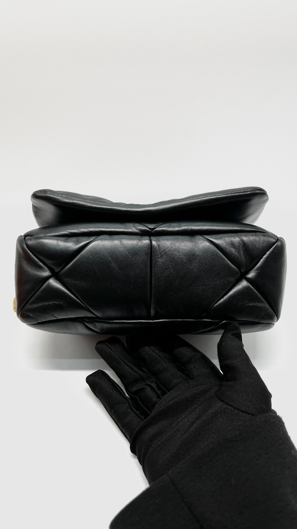 Like New. Prada 1BD292 Nappa Patch Nero Shoulder/Crossbody Bag|11301