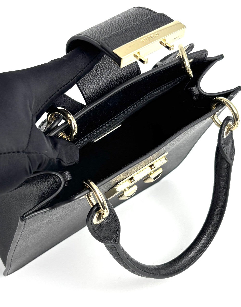 Preowned. Furla 2-Way Black|11839