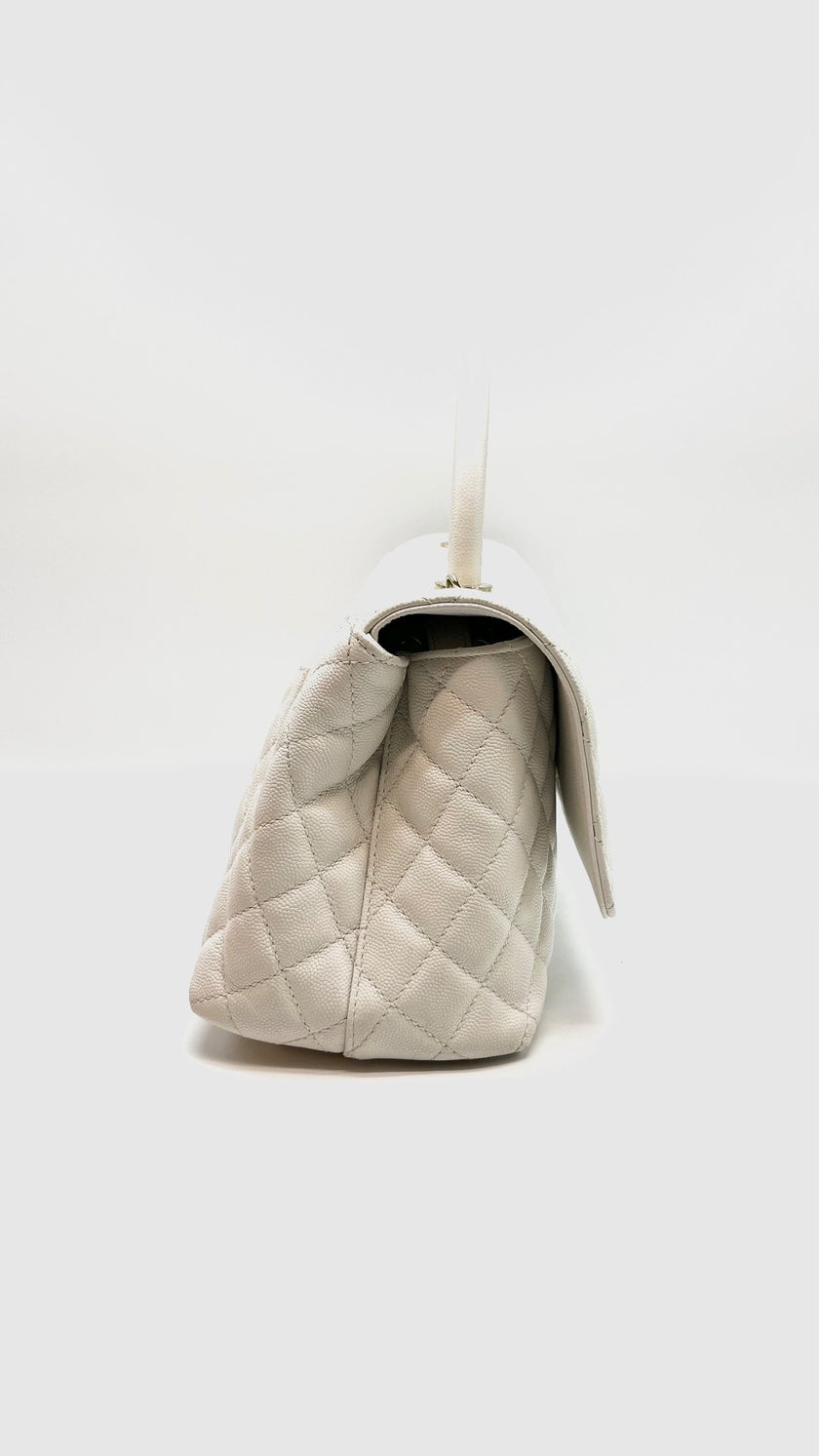 Preowned. Chanel Coco Handle Medium White Caviar CHW. LC22JU22|16108