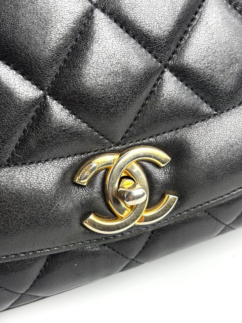 Preowned. Chanel Seasonal Flap Black GHW. 20734928|4132