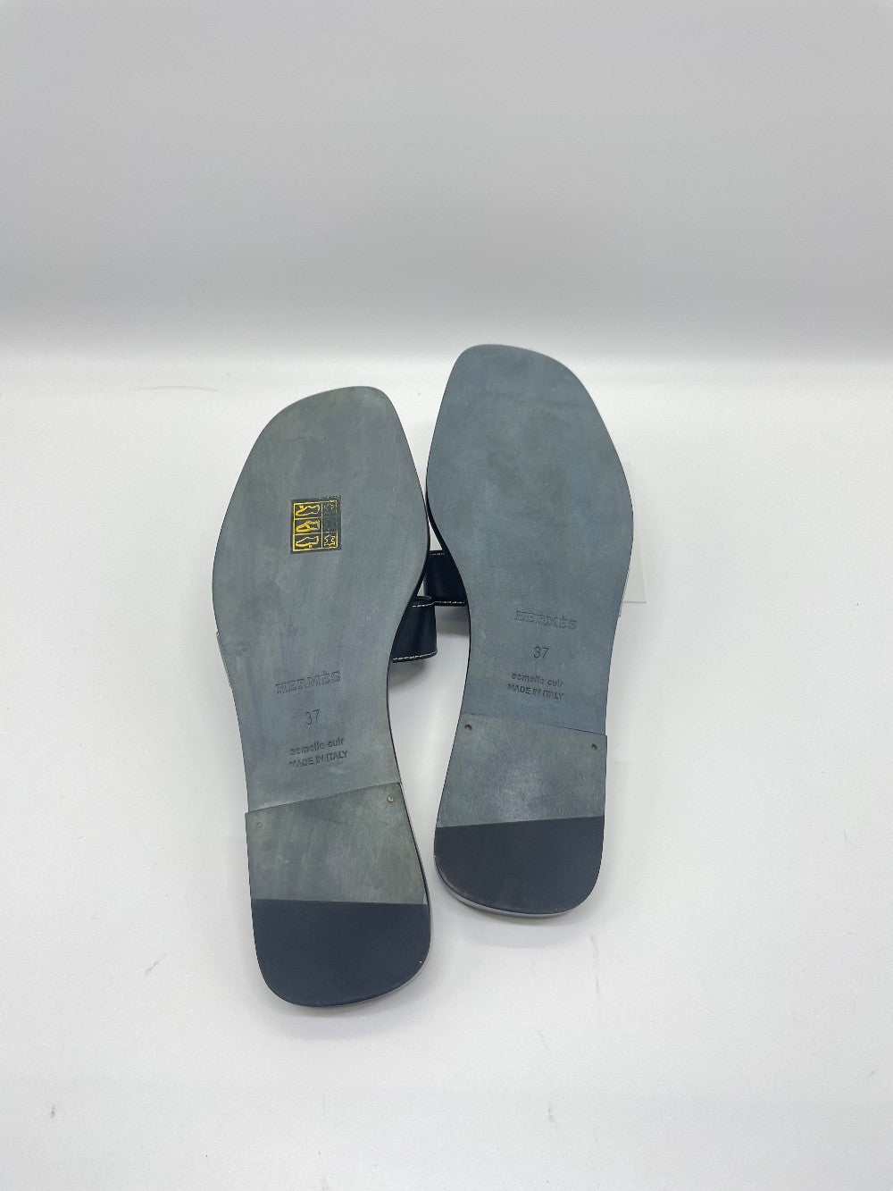 Unused. Hermes Oran Black. 37|9094
