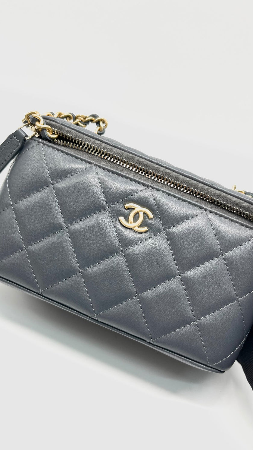 Brand New. Chanel Small Pearl Crush Vanity Case Gray Lambskin GHW. C2P0G450|15122