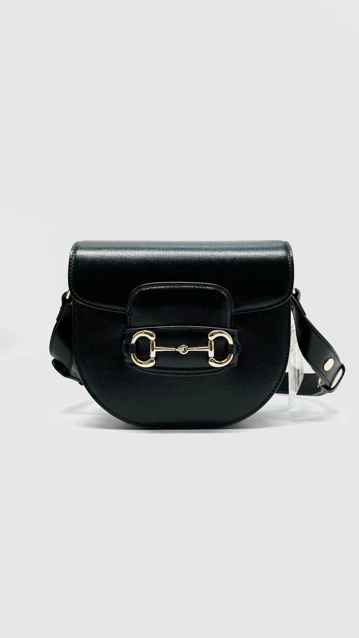 Like New. Gucci Horsebit Mini Round Black GHW|8462