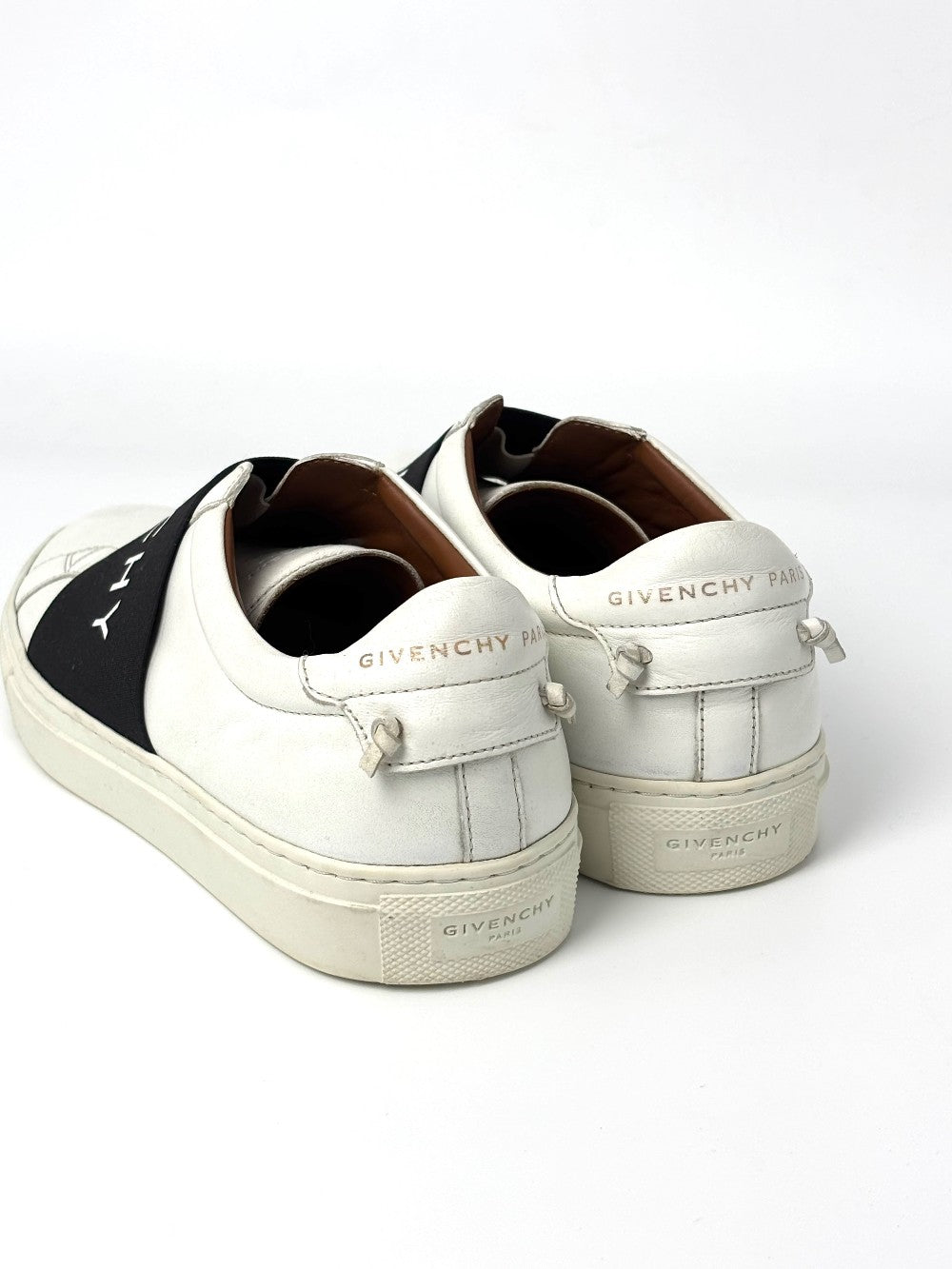 Unused. Givenchy Slip on Sneaker White/Black. 36.5|8969