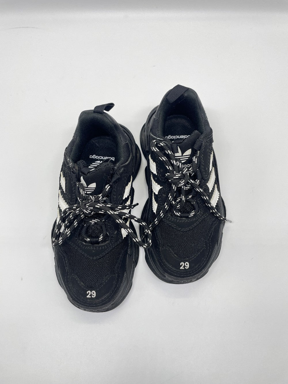 Preowned. Balenciaga x Adidas Triple S Sneakers for Kids Black & White. 29|10284