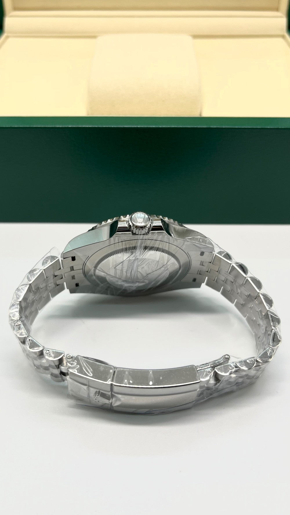 Brand New. Rolex GMT II Batgirl Jubilee 40MM 2025 18 Links.|7819