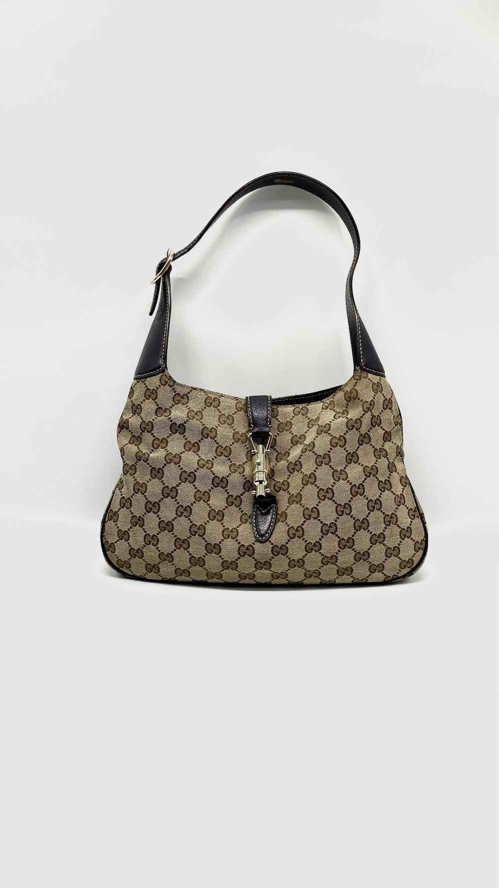 [SALE] Preowned. Gucci Jackie Hobo Canvass Dark Purple. 137335491404|10872