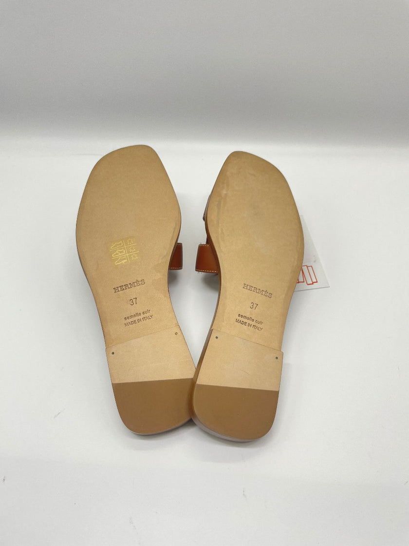 Unused. Hermes Oran Gold. 37|9098