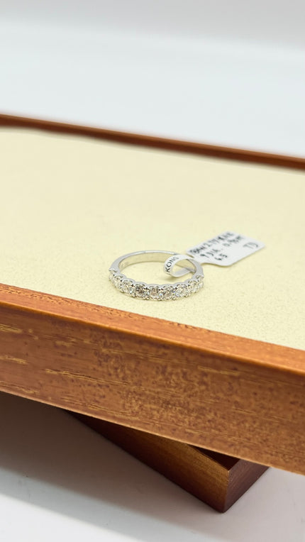 Brand New. Half-Eternity Diamond Ring 0.9Ct Total Carats 9 Diamonds US 6.5 HK 18K White Gold|10935
