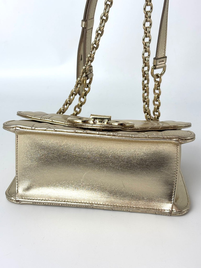 [SALE] Preowned. Ferragamo Flap Gold|5984