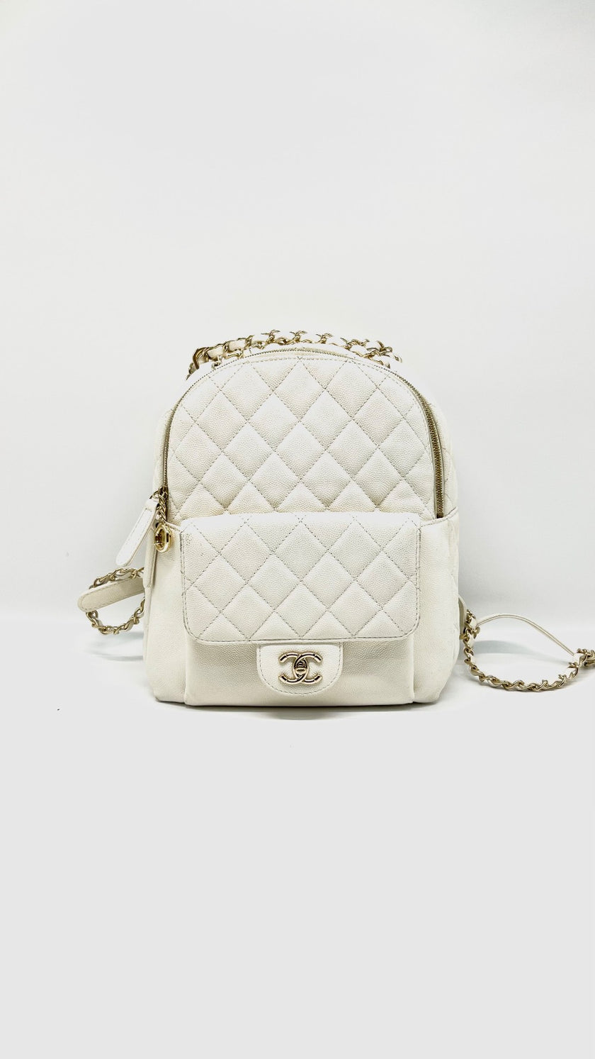 Preowned. Chanel CC Day Backpack White Caviar GHW. 27035013|13833