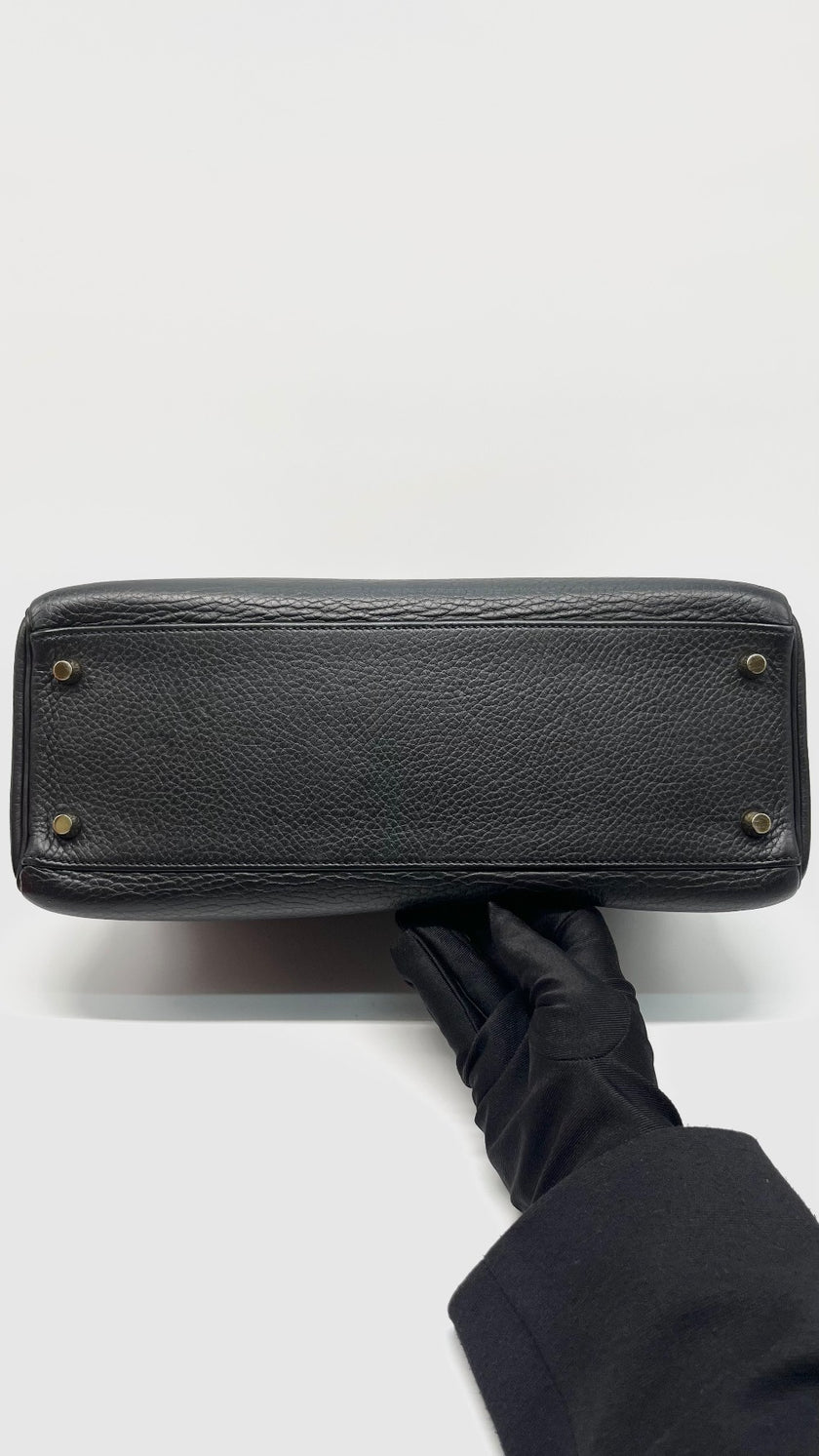 Preowned. Hermes Kelly 32 Black Clemence GHW. Square QMI48|14670