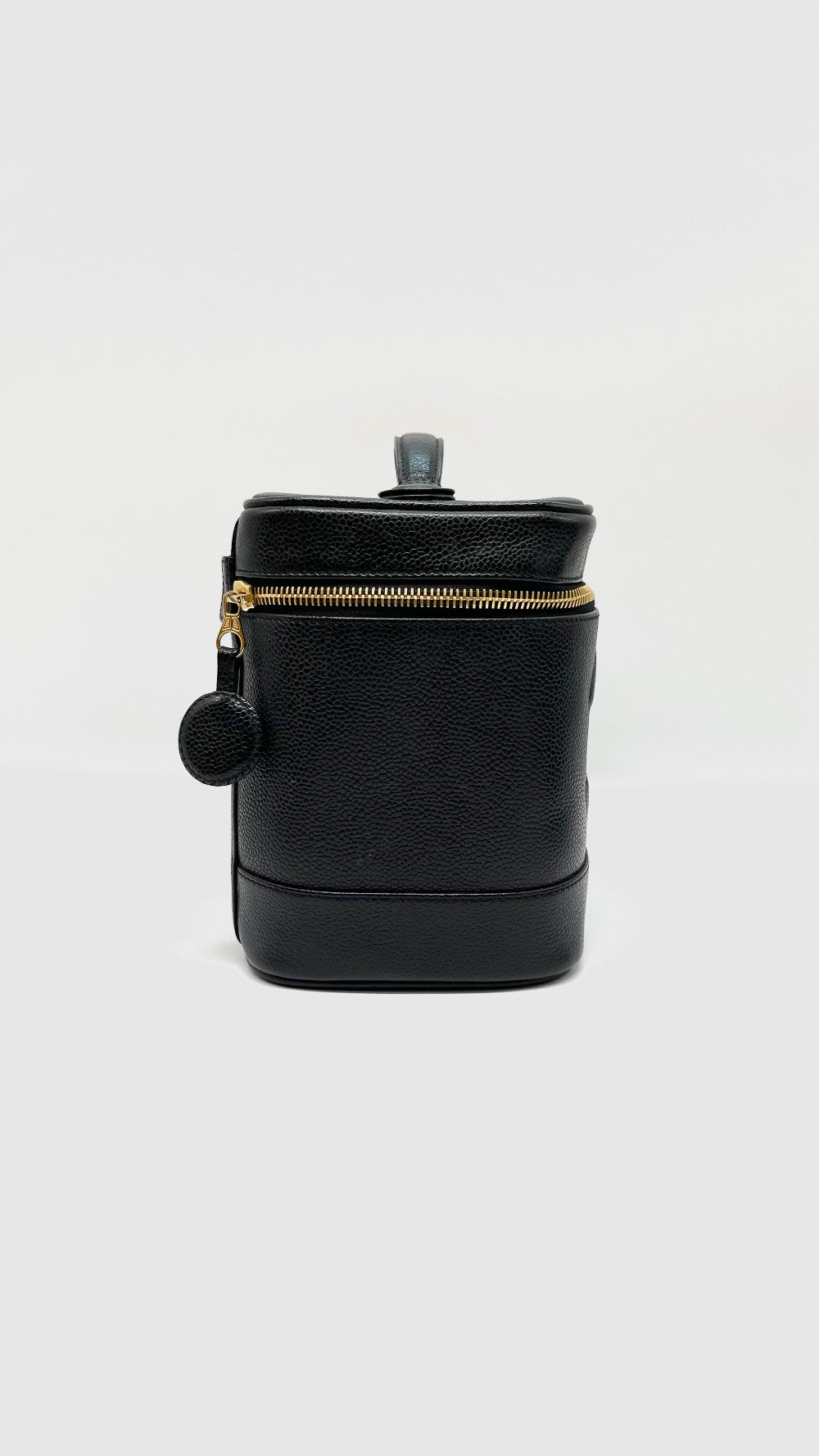 Preowned. Chanel Coco Vanity Bucket Black Caviar GHW. 5850515|9627