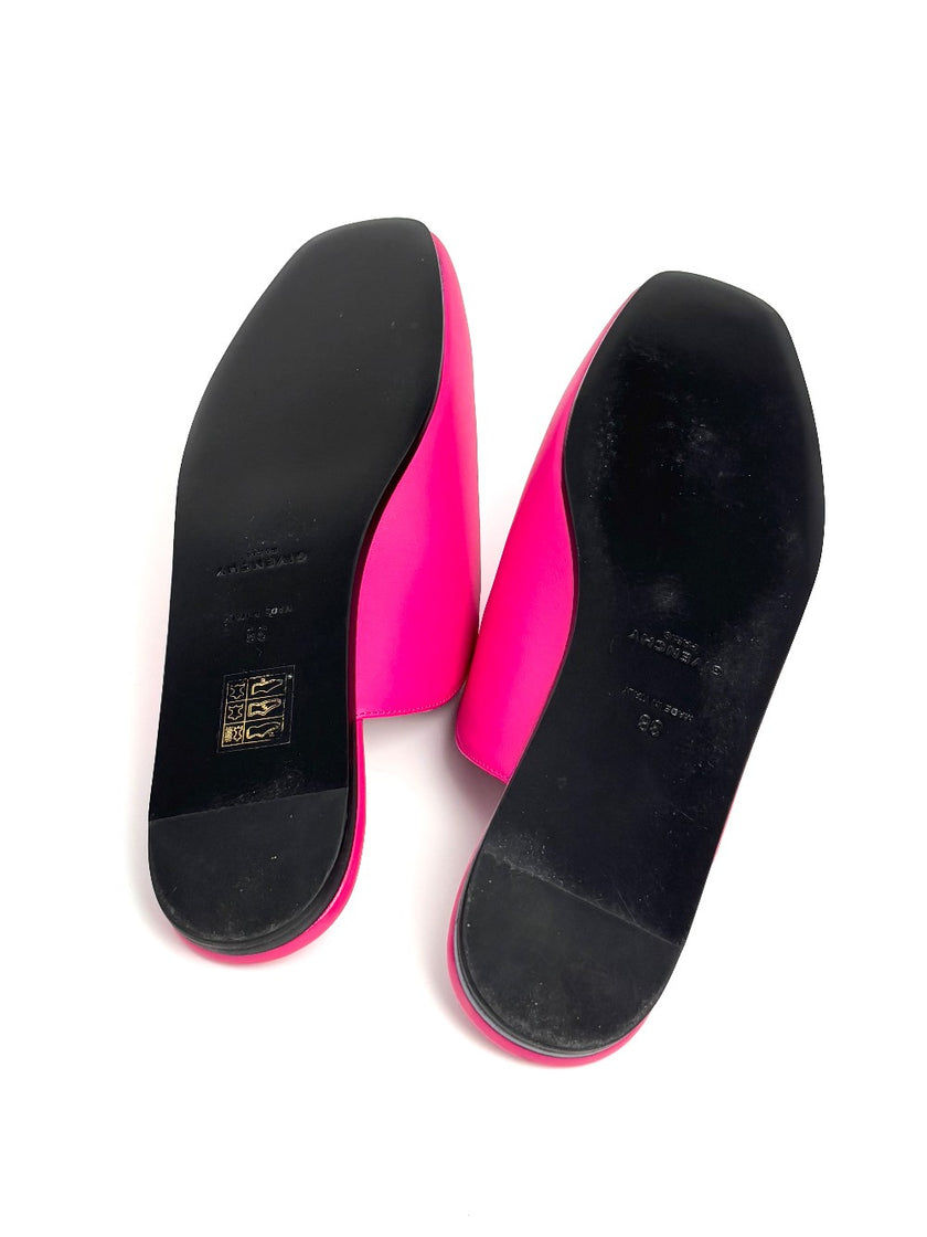 Preowned. Givenchy Slip On Pink. 38|8715