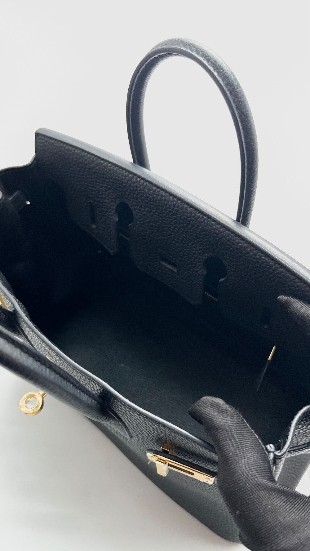 Like New. Hermes Birkin 25 Black Togo GHW. UPY663TN|16272