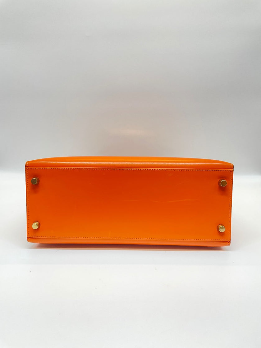 Preowned. Hermes Kelly 28 Orange Box Calf GHW. F Square N21|10068