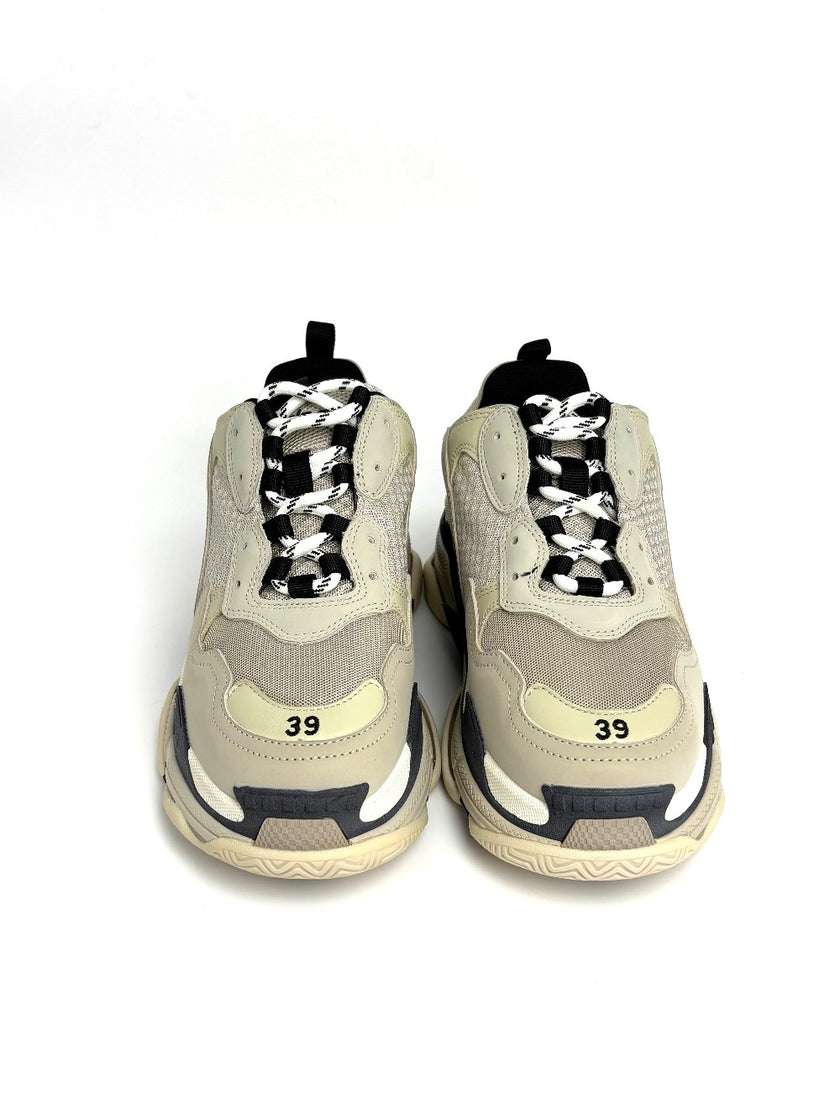 [SALE] Brand New. Balenciaga Sneakers Gray. 39|8723