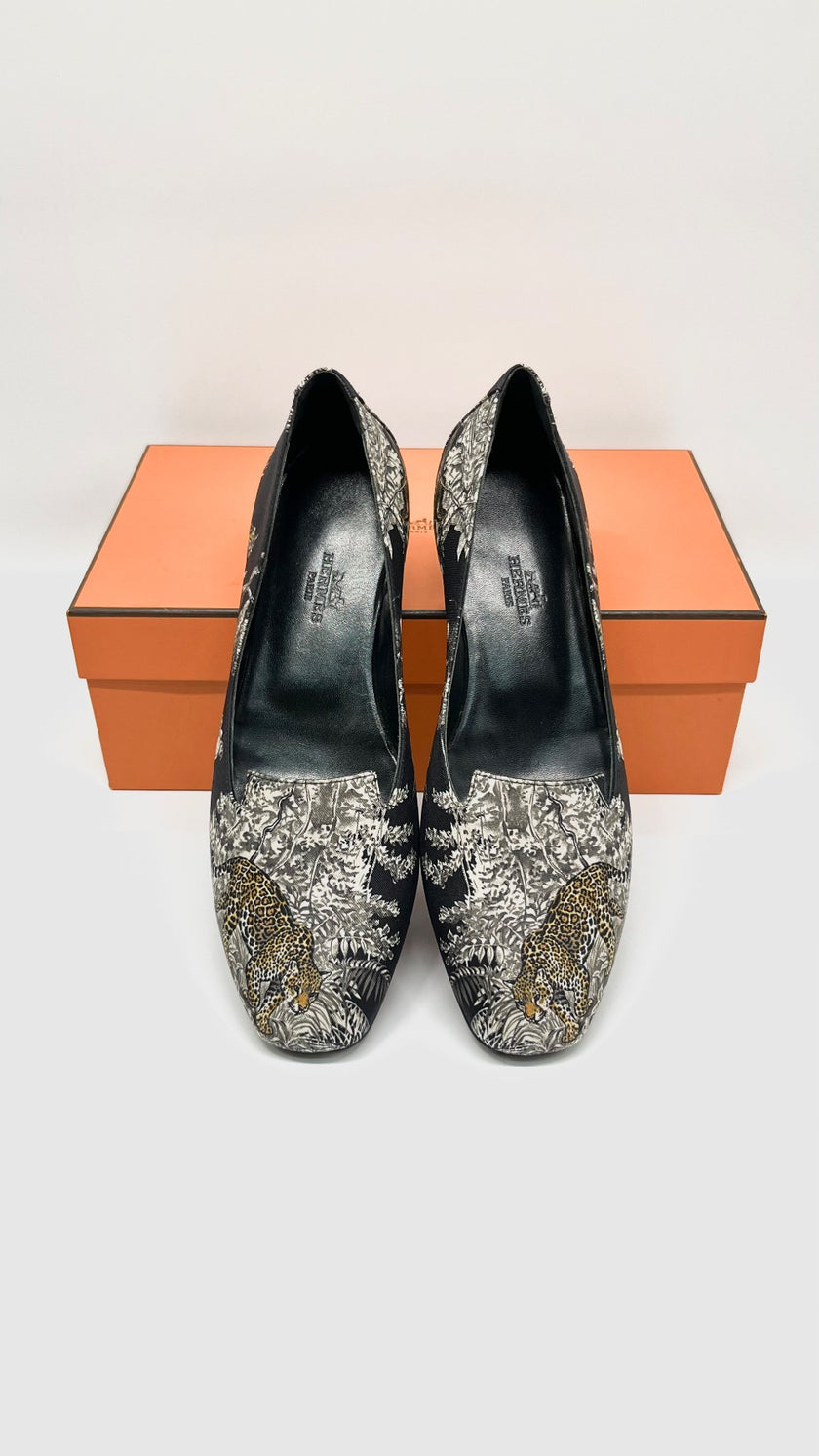 Brand New. Hermes Silk Flats Printed Black & White. 36|10577