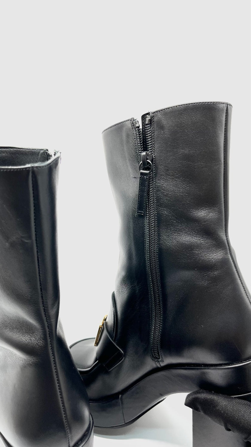 Brand New. Versace Boots Black. 39|10800