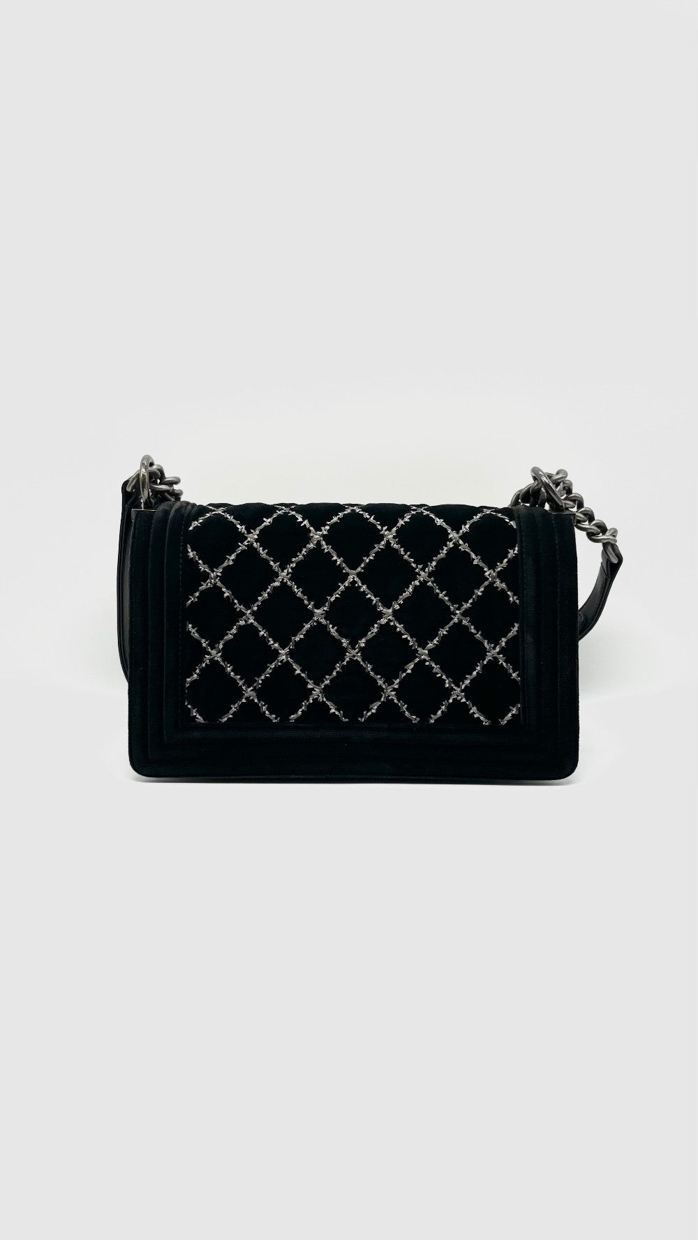Preowned. Chanel Leboy Old Medium Black Velvet Ruth HW. 19944432|14734