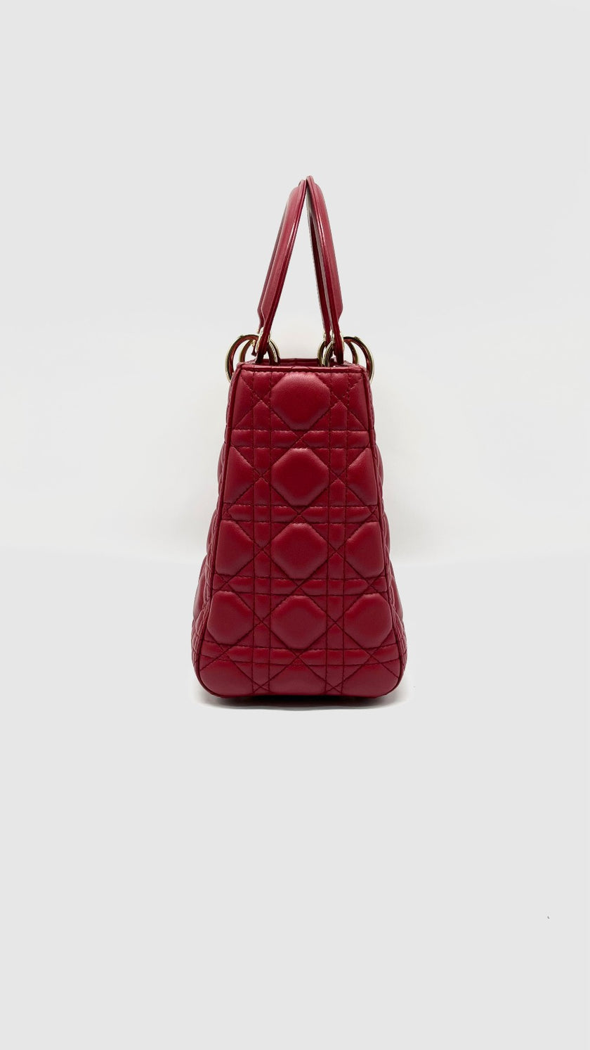 Preowned. Lady Dior Medium Lambskin Red GHW. 18MA0199|11612