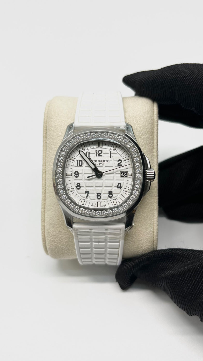 Preowned. Patek Aquanaut 5067A-024 with Diamonds White Rubber Strap 2019 35.6 mm|5725