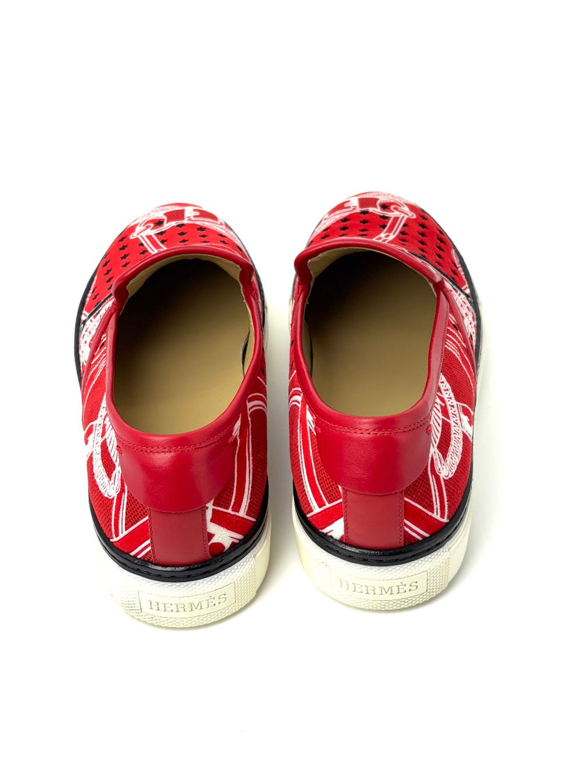 Preowned. Hermes Slip On Red. 37.5|7540