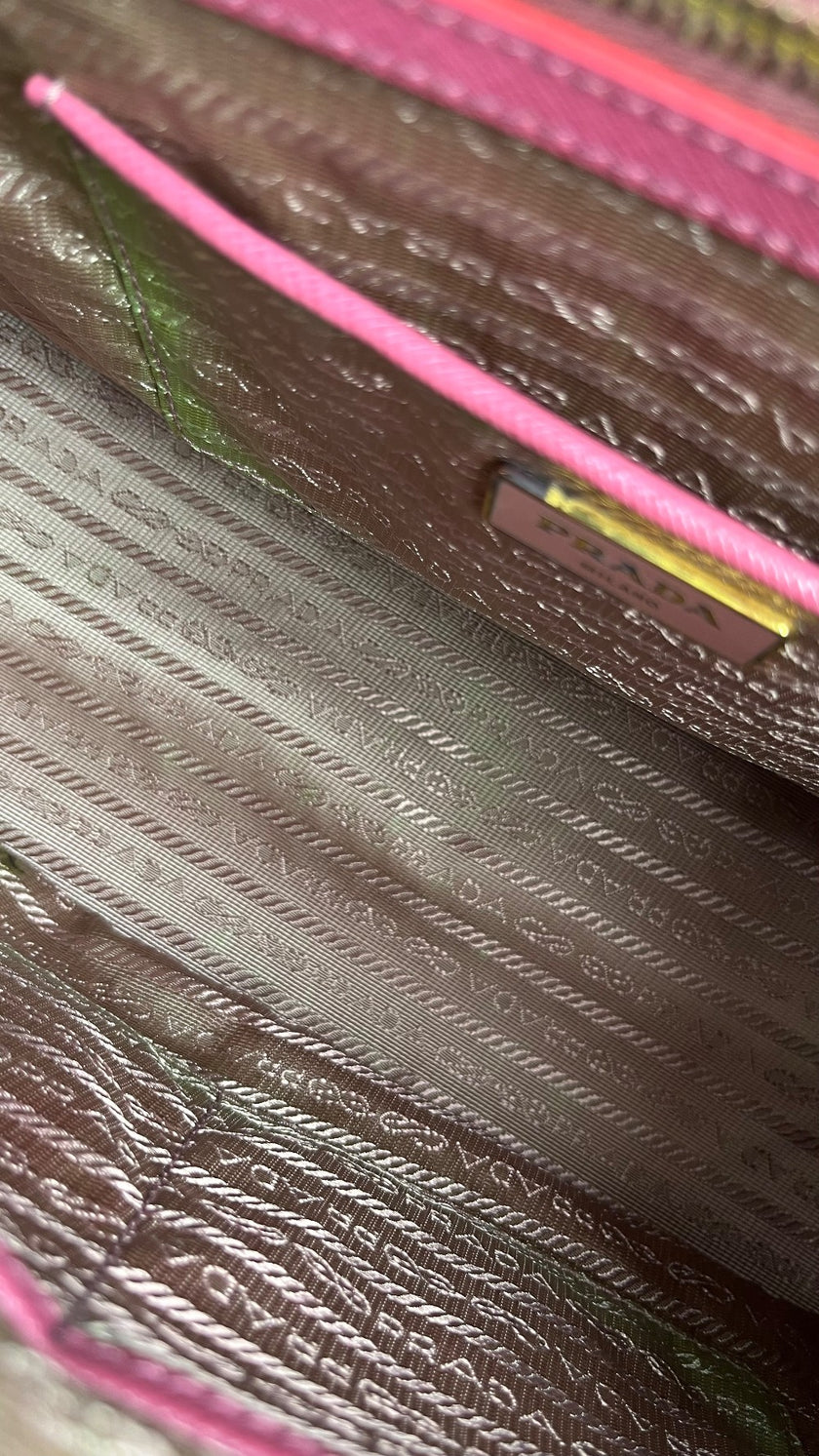 Preowned. Prada Saffiano Tote Pink. 25|4475