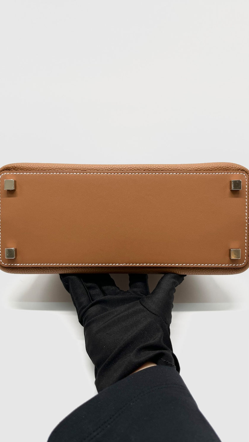 Brand New. Hermes Medor Gold Togo PHW. WCP781XC|10560